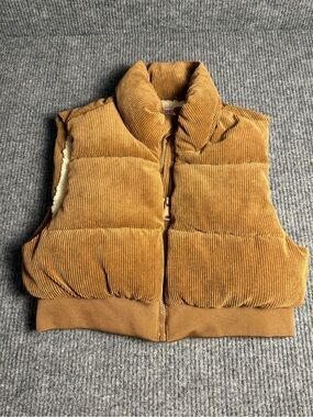 Ci Sono Tan Corduroy Cropped Puffer Vest in Camel Size Medium Sherpa Lining